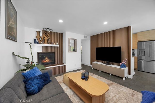 10760 Knott, Stanton