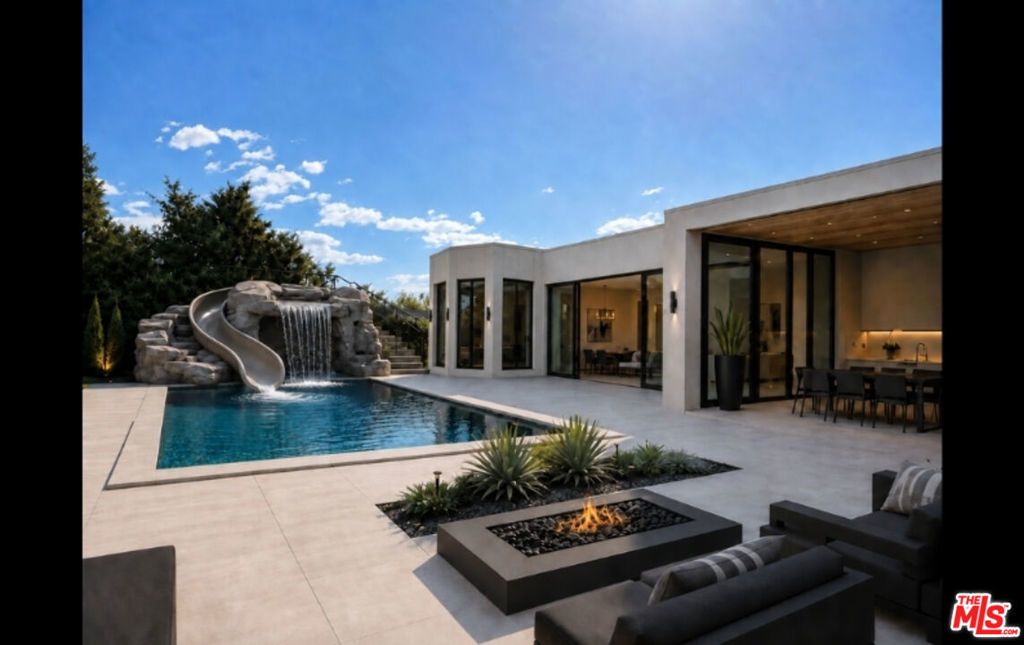 16351 Sloan Drive, Los Angeles