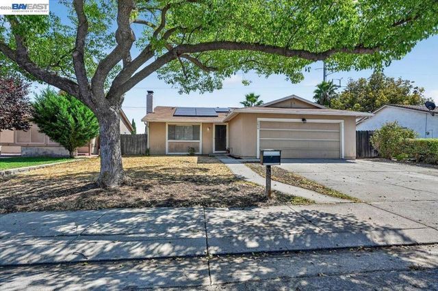 2650 Colony Dr, Tracy
