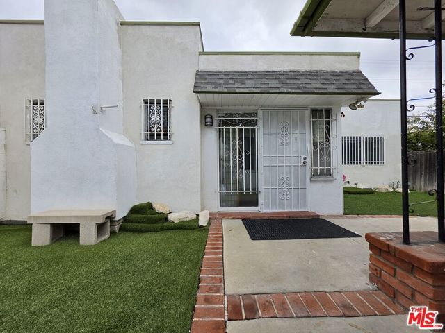 611 W 109th Street, Los Angeles