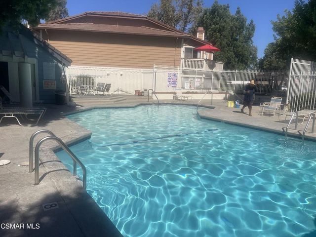 2394 Pleasant Way # C, Thousand Oaks