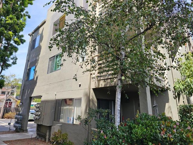250 River Street # 420, Santa Cruz