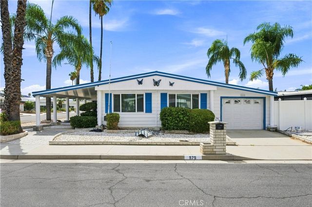 975 Vista Grande Drive, Hemet