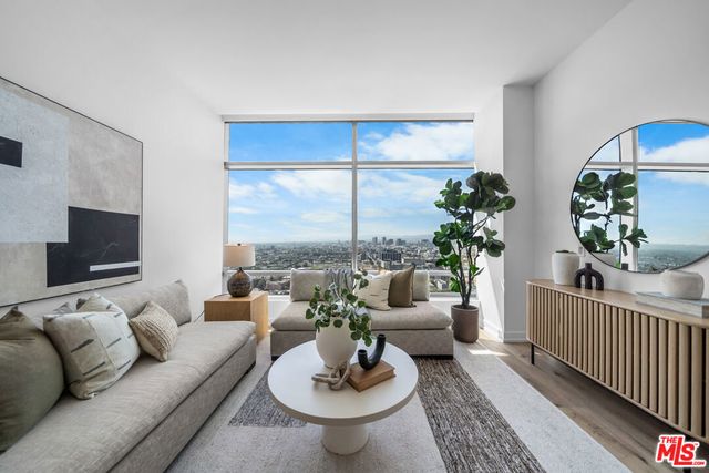900 W Olympic Boulevard # 27d, Los Angeles