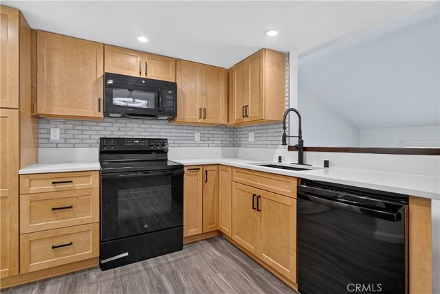 648 Coronado, Long Beach