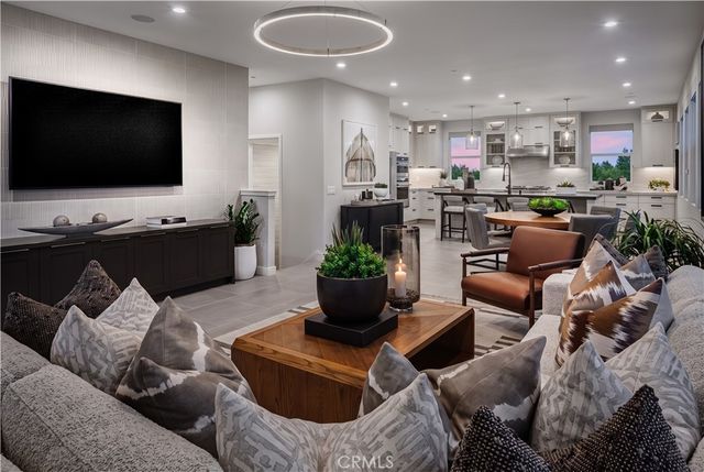 129 Sawtelle, Irvine