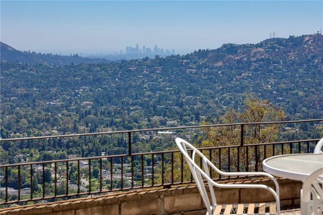 750 Galaxy Heights, La Canada Flintridge