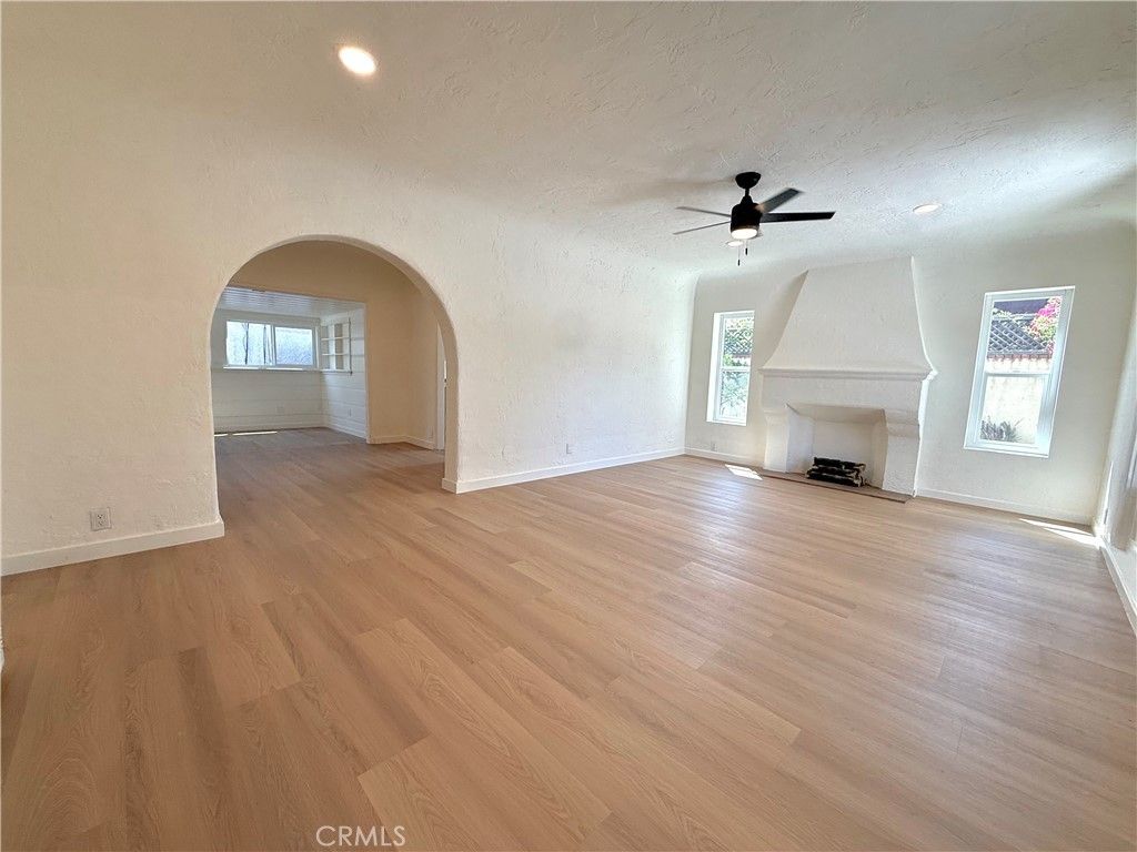 472 W Burnett, Long Beach