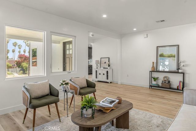 5419 S Rimpau, Los Angeles