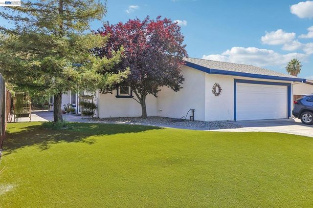 1899 Bluebell Drive, Livermore