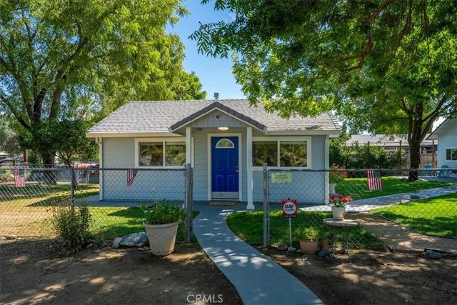 1221 Pear, Corning