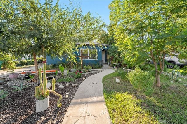 2325 Barnett, Bakersfield