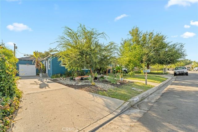 2325 Barnett, Bakersfield
