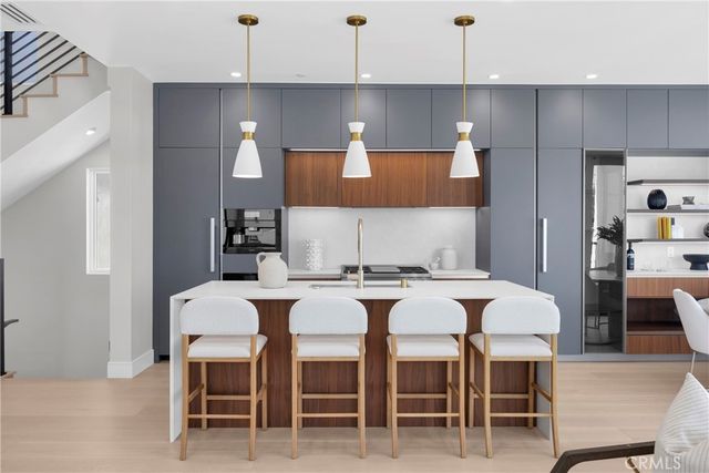 321 Larkspur Avenue # 1/2, Corona Del Mar