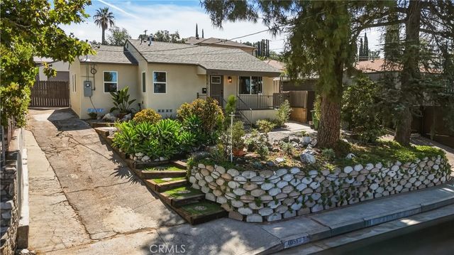 10512 Samoa Ave, Tujunga