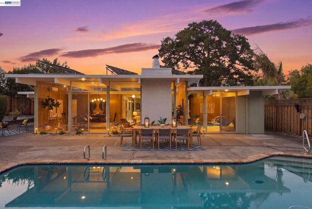 9 Don Timoteo Ct, San Rafael