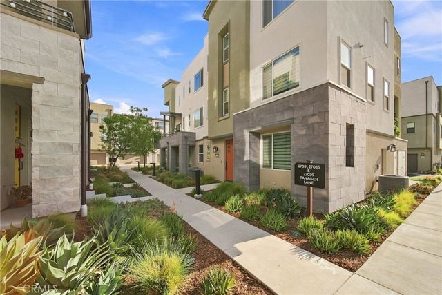 27035 Tanager, Valencia