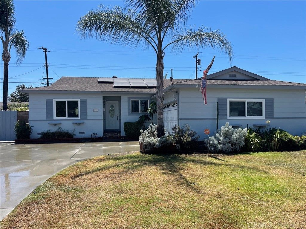1406 W Baker, Fullerton
