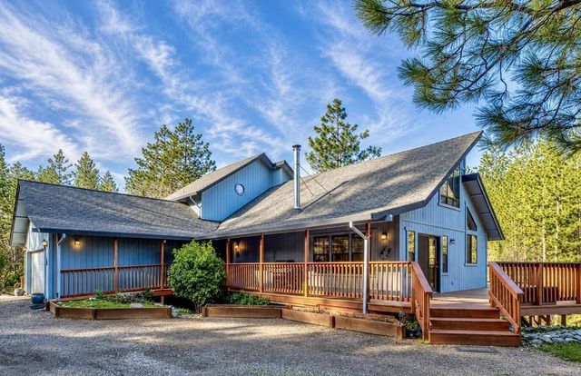 24275 Grand View Avenue, Colfax