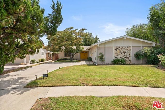 18914 Malden Street, Los Angeles