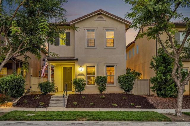21415 Riding Trail Drive, Escondido