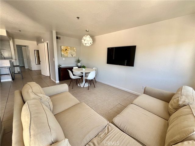 1239 E Foothill Boulevard # 205, San Luis Obispo