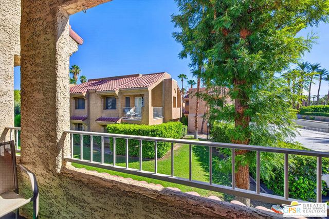 2700 Lawrence Crossley Road # 109, Palm Springs