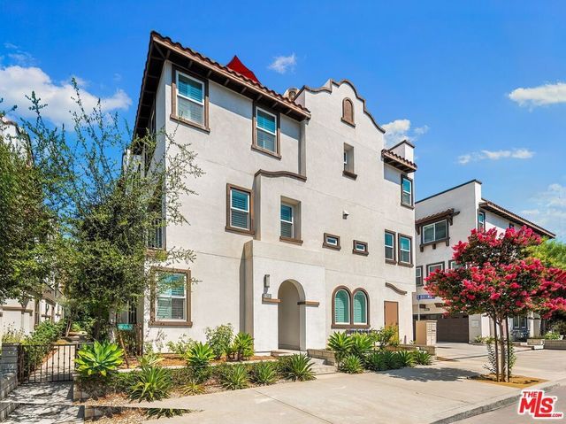 5103 E Echo Street, Los Angeles