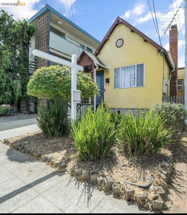 1058 Kains Ave, Albany