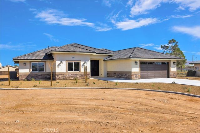 21960 Ramona, Apple Valley