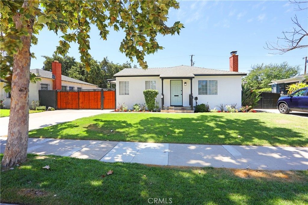 812 N Louise, Santa Ana