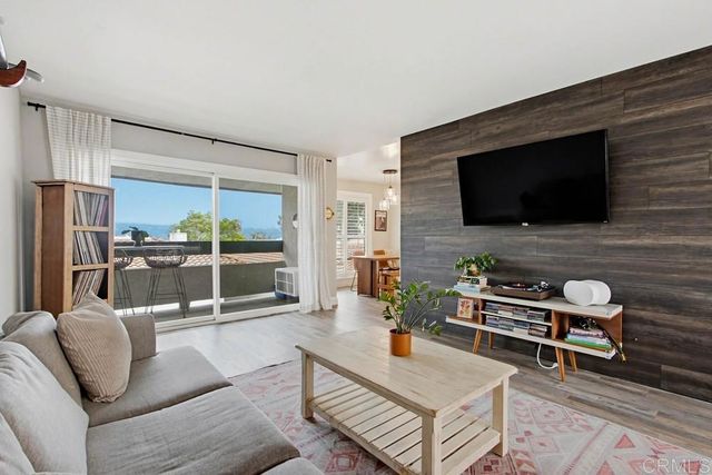 2306 Altisma Way # 215, Carlsbad