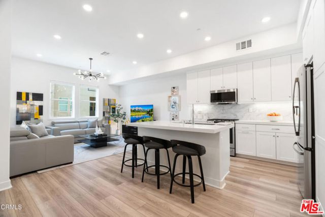 1618 Hollyleaf Terrace, Montebello
