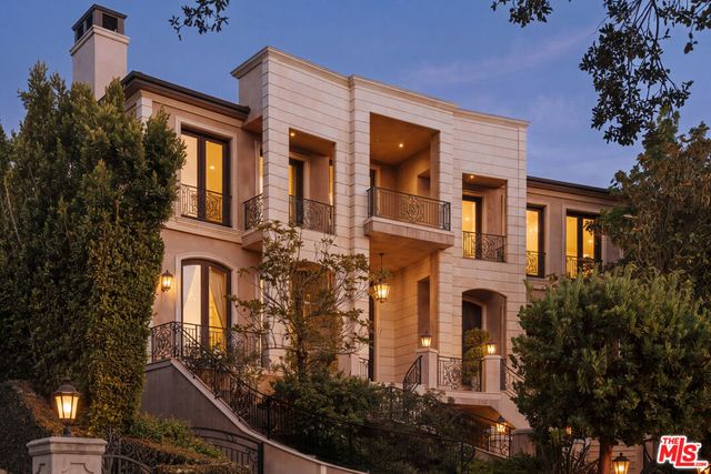 2108 Stratford Circle, Los Angeles