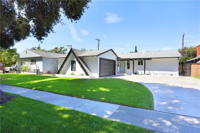 2105 W Hall, Santa Ana