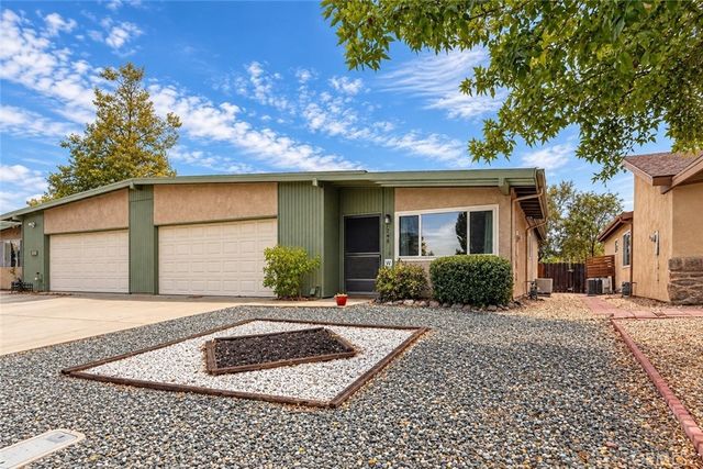 1745 Kings, Paso Robles
