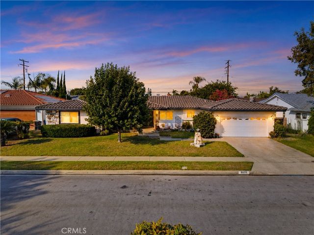 8635 Muller, Downey
