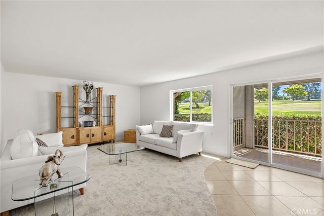 2389 Via Mariposa W # 1e, Laguna Woods