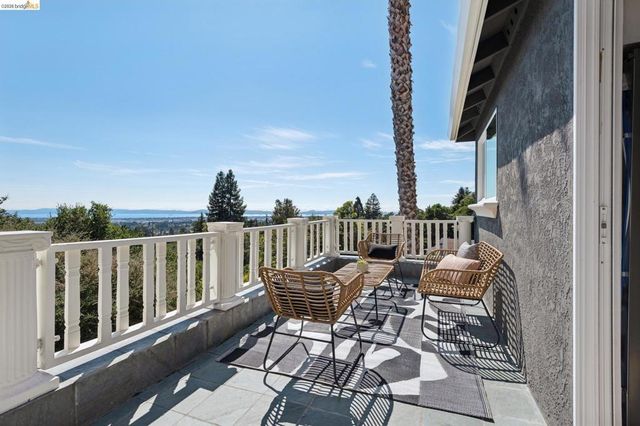4368 Whittle Ave, Oakland