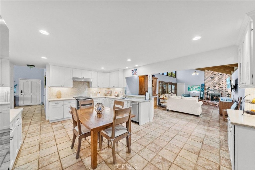 8381 Boothbay Circle, Huntington Beach