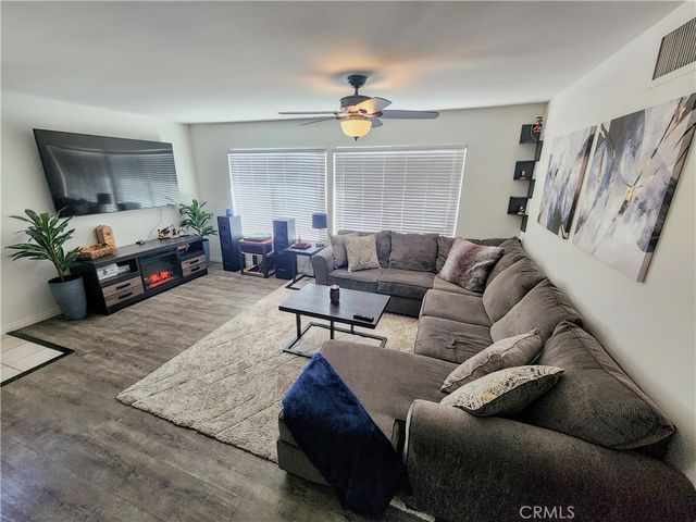 28541 Unit A Via Princesa, Murrieta