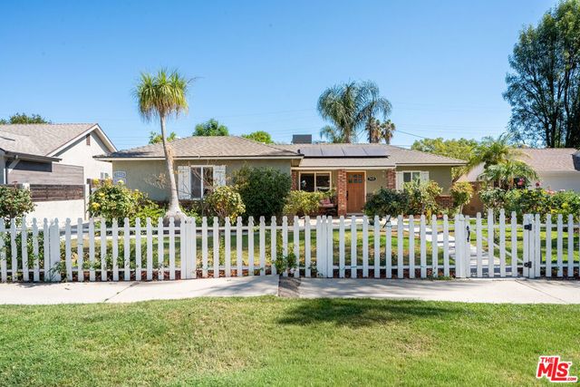 7426 Caldus Avenue, Los Angeles