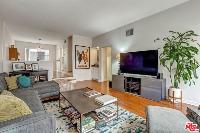 1828 Barry Avenue # 4, Los Angeles