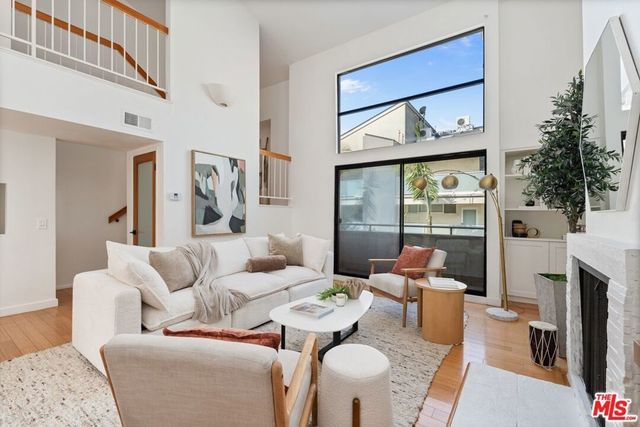 11 Mast Street # B, Los Angeles