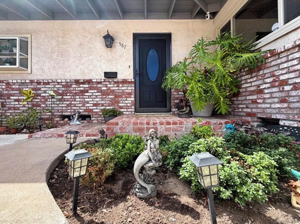 587 Brockwood Dr, El Cajon