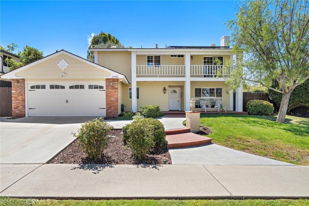 25042 Greenbay Drive, Lake Forest