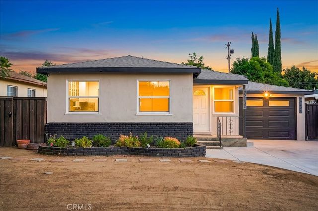 22432 Berdon Street, Woodland Hills
