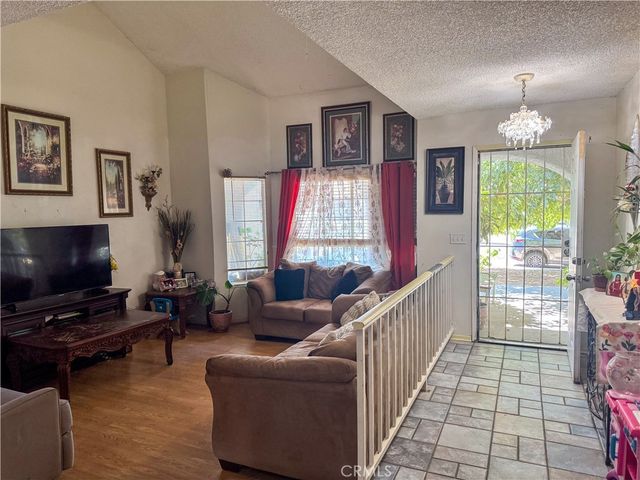 37050 Casa Grande, Palmdale