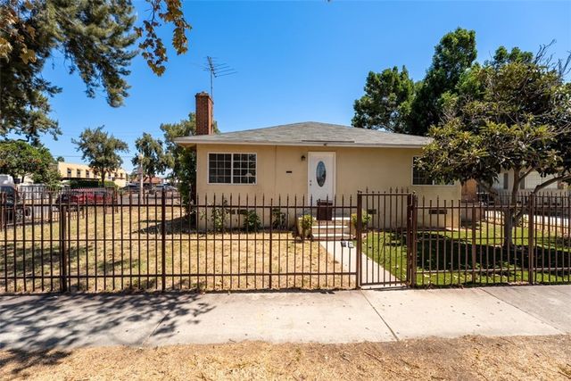2101 S Sycamore, Santa Ana