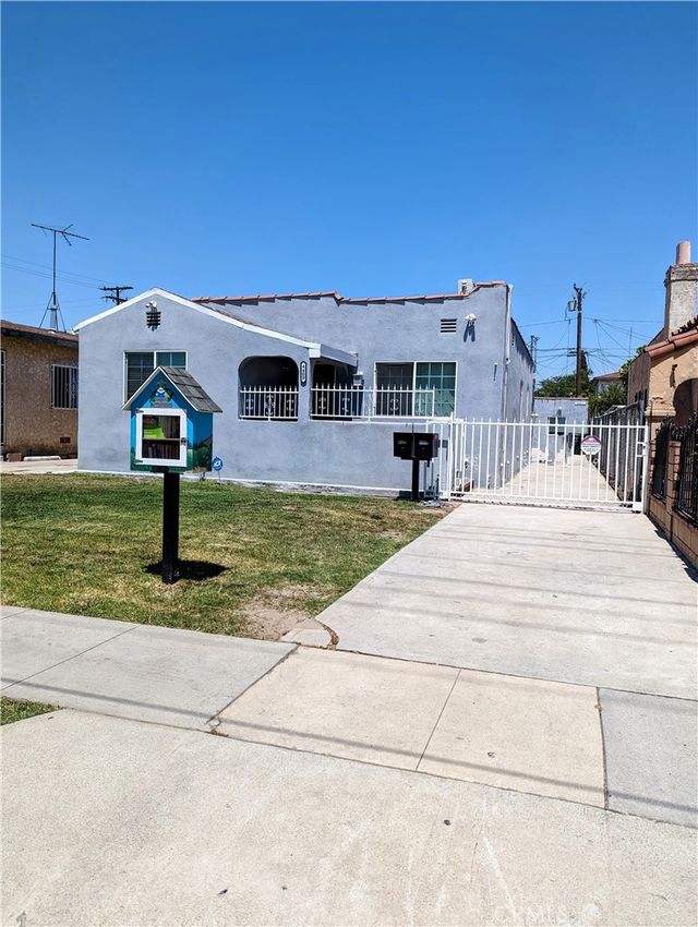 4409 E 56th, Maywood